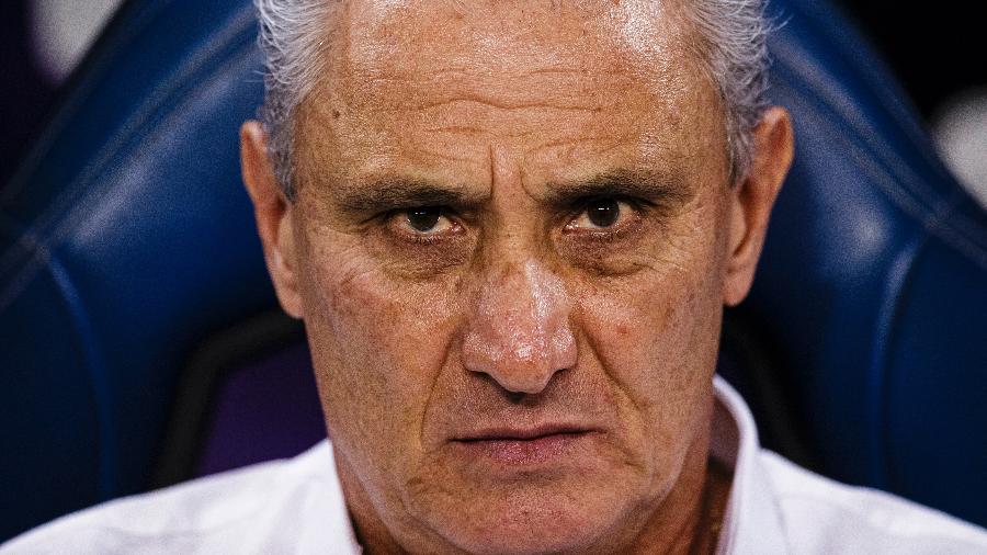 Tite observa a seleção em derrota para a Argentina em Riad, na Arábia Saudita -  Eurasia Sport Images/Getty Images