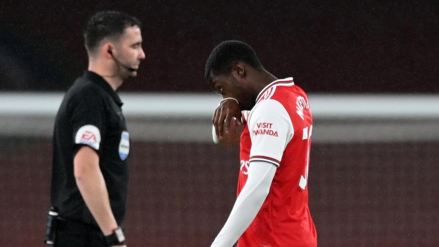 Nketiah foi expulso após poucos minutos em campo durante jogo entre Arsenal e Leicester - Shaun Botterill/Pool via REUTERS