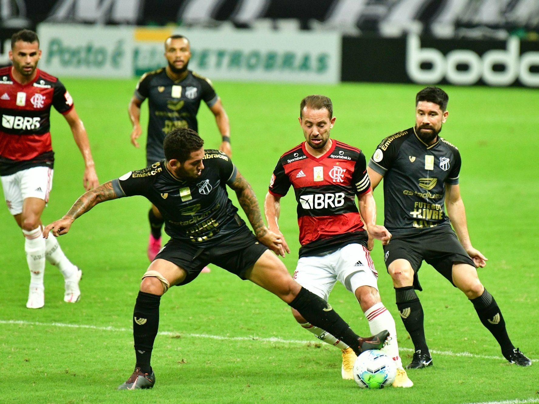 Flamengo x Ceará: onde assistir, horário, escalações e arbitragem