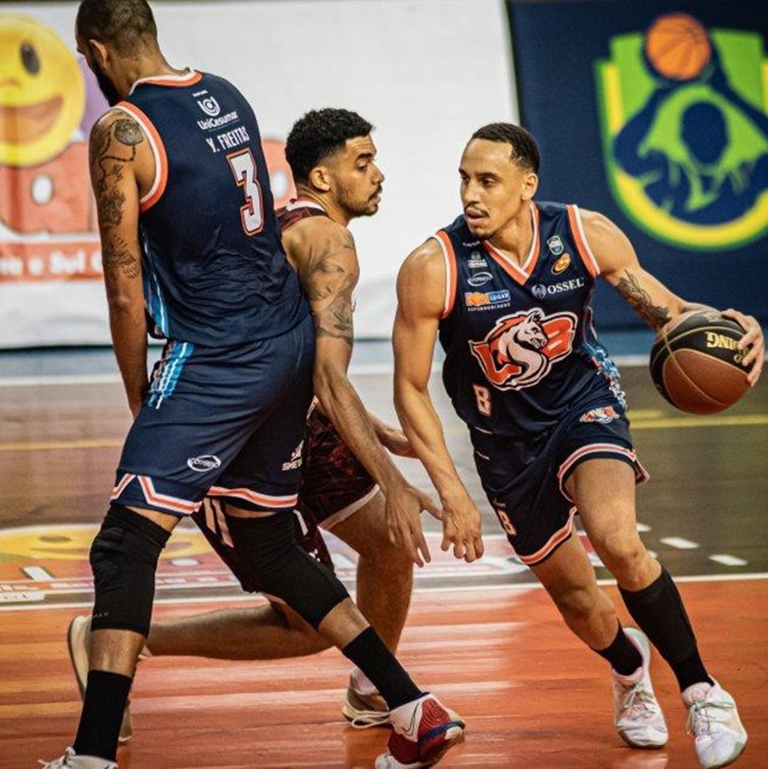 Basquete Brasil - CBB - Domingão com o Brasa em quadra! Vem que tem Brasil  x Sérvia pela Copa do Mundo sub-19 masculina 🏀 ⏰7h30 📺 da FIBA  Soltamos os pitbull 🔥