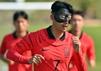 Son jogará com máscara de proteção na estreia da Coreia do Sul na Copa - Jung Yeon-je / AFP