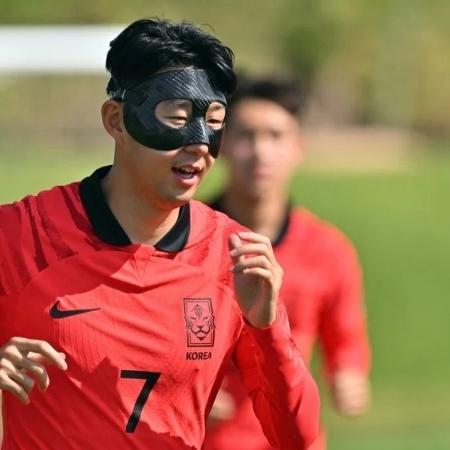 Son Heung-min usará máscara de proteção nos jogos da Coreia do Sul na Copa do Mundo - Jung Yeon-je / AFP