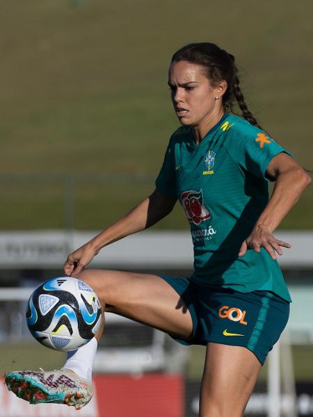 Seleção nacional de futebol feminino realiza último treino antes