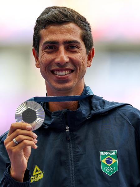 Olimpíadas 2024: Caio Bonfim com a medalha de prata da marcha atlética