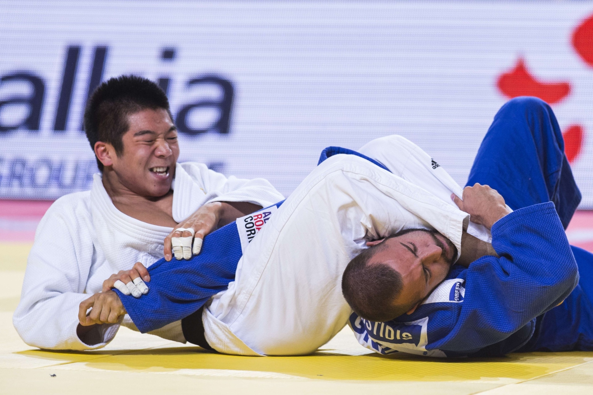 AFP PHOTO / JACK GUEZ