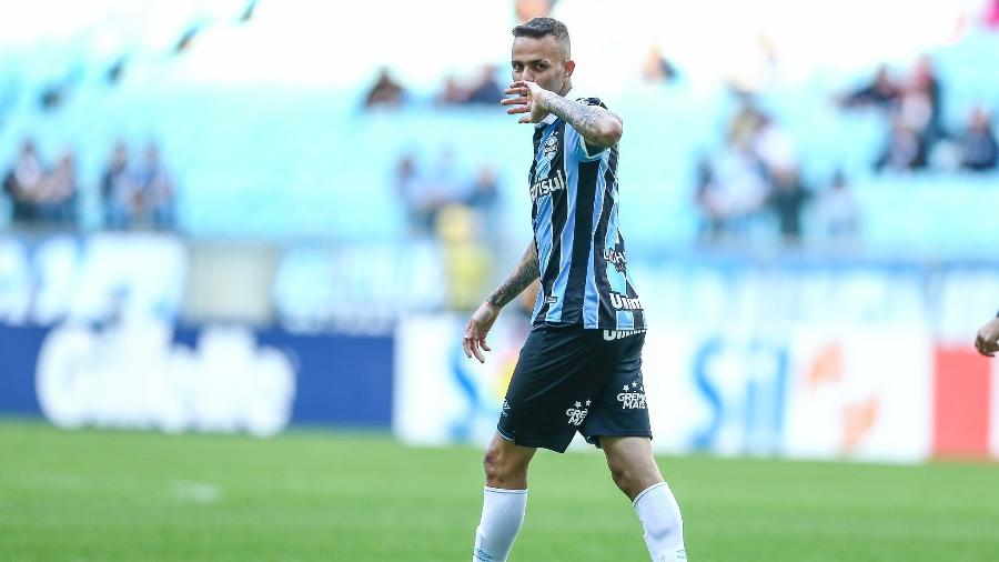 Luan comemora gol marcado durante jogo Grêmio x Athletico, pelo Brasileirão - Lucas Uebel/Grêmio FBPA