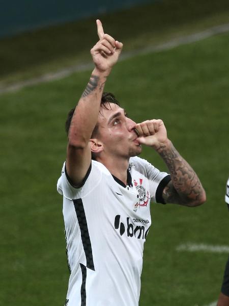 Gustavo comemora primeiro gol após sua volta ao Corinthians - Ettore Chiereguini/AGIF