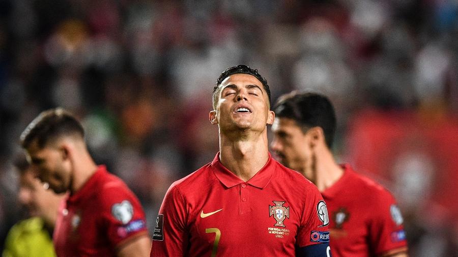 Cristiano Ronaldo reclama durante jogo de Portugal nas Eliminatórias da Copa - REUTERS