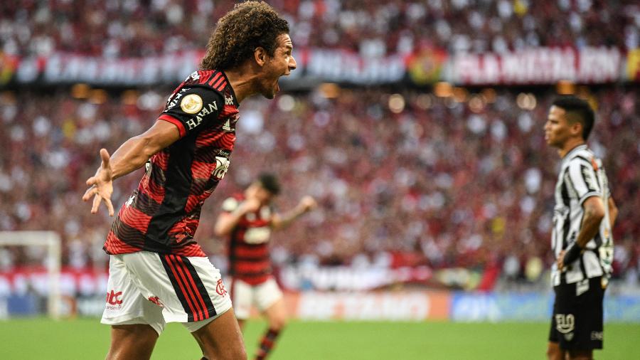 Willian Arão se despede do Flamengo após seis anos e meio - 	Kely Pereira/AGIF