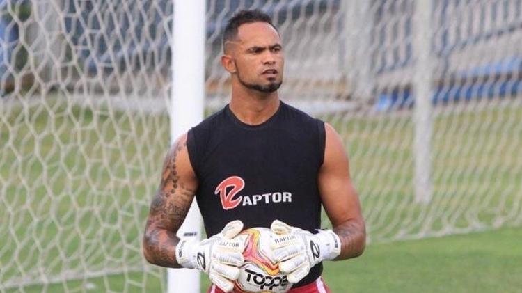 Bruno, atualmente, joga como goleiro em torneios de várzea no Espírito Santo