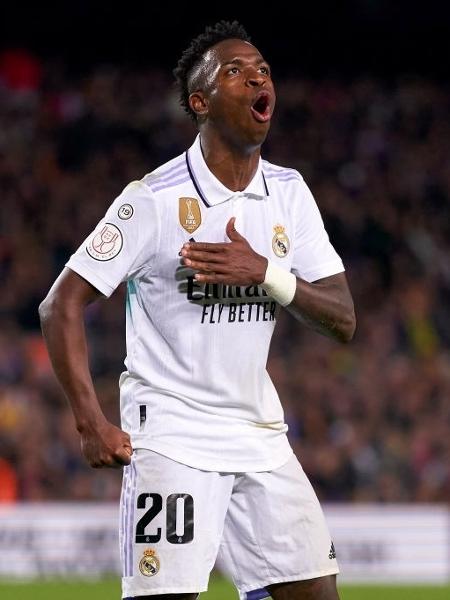 Vini Jr comemora gol marcado pelo Real Madrid contra o Barcelona na Copa do Rei - Pedro Salado/Quality Sport Images/Getty Images