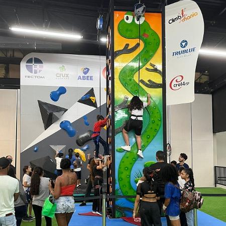 Parede de escalada na Cob Expo 2023