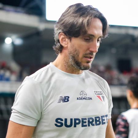 Luis Zubeldía, técnico do São Paulo, durante jogo contra o Águia - Fernando Torres/AGIF