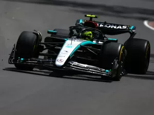 A Mercedes está deixando Hamilton de lado sabendo que ele vai pra Ferrari?