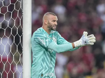 Weverton admite pior momento da era Abel: 'Não lembro de tantas derrotas'