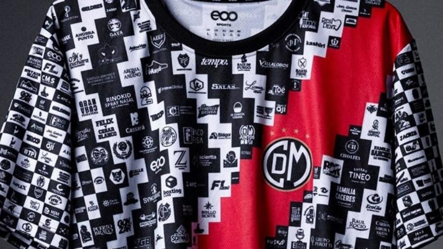 Camisa do Deportivo Municipal, do Peru, tem espaço para mil patrocinadores