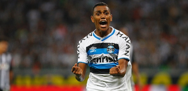Pedro Rocha marcou duas vezes contra o Galo, mas foi expulso e vai a Recife - LUCAS UEBEL/GREMIO FBPA