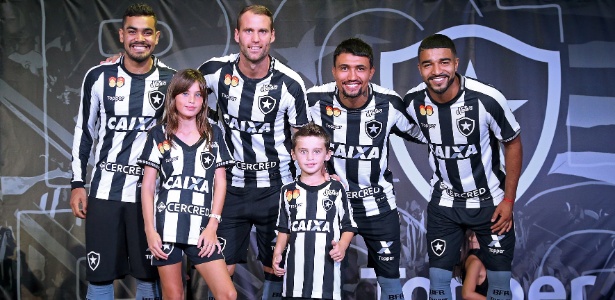 Com festa, Botafogo lançou nova linha de uniformes neste sábado, no Nilton Santos - Vitor Silva/SSPress/Botafogo