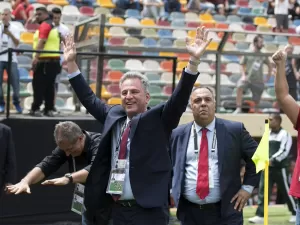 Final deprimente de Gabriel no Flamengo revela pequenez da diretoria