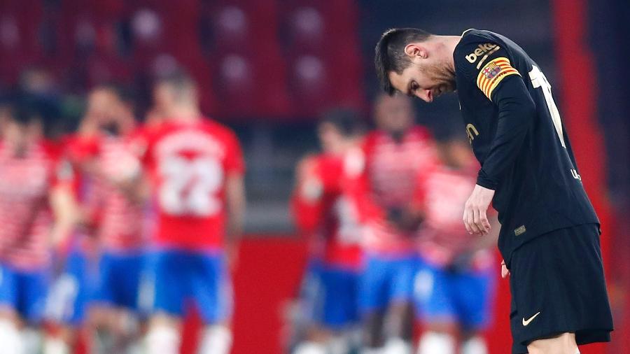Messi lamenta gol do Granada sobre o Barcelona, nas quartas de final da Copa do Rei - Fran Santiago/Getty Images