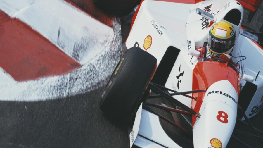 Ayrton Senna com a McLaren no GP da França de 1993, em Magny Cours - Pascal Rondeau/Getty Images