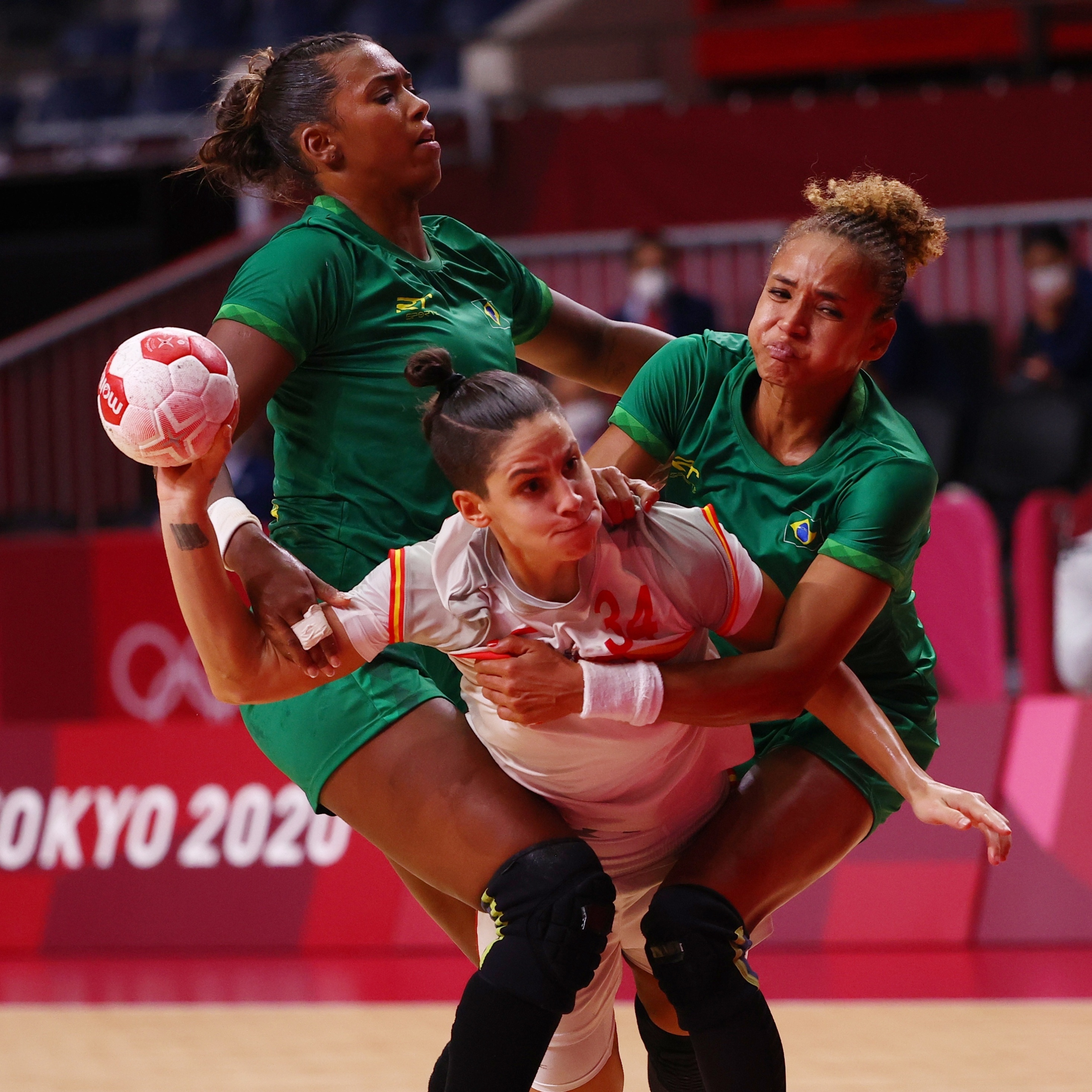 Alê do handebol: a quinta Olimpíada da menina que só queria atenção do pai  - 22/07/2021 - UOL Olimpíadas