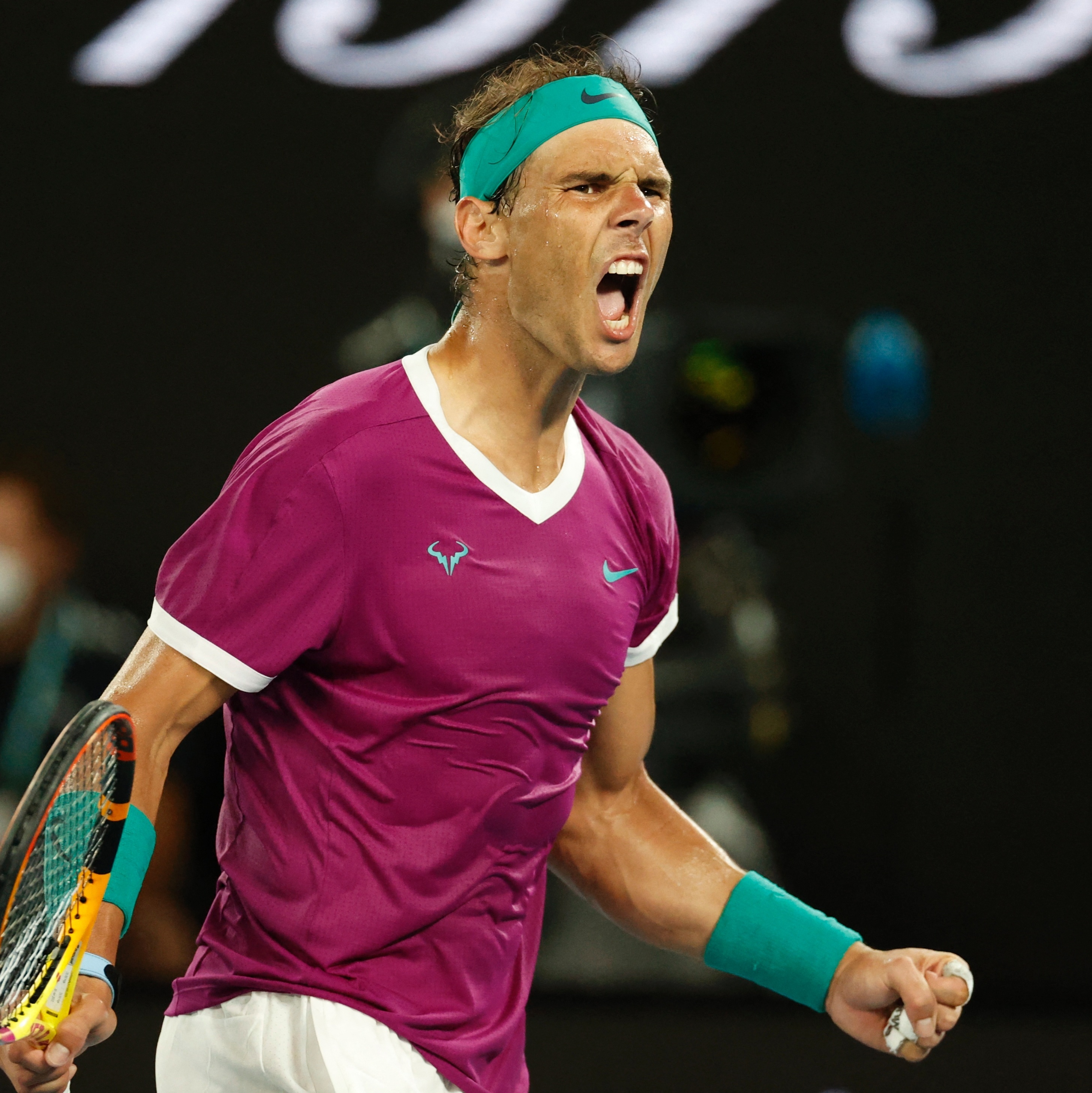 Nadal anuncia que abandona temporariamente o ténis e que 2024 será o último  ano da carreira