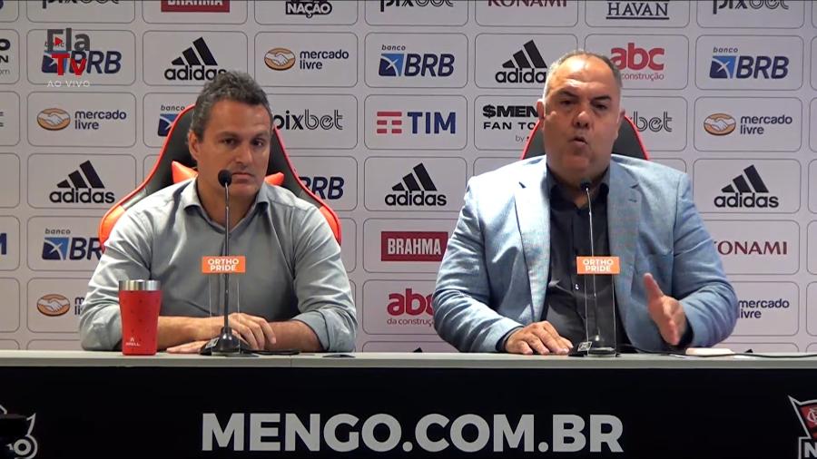 Bruno Spindel, diretor de futebol, e Marcos Braz, vice-presidente de Futebol, em coletiva no CT do Flamengo - Reprodução FlaTV