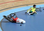 Ciclista perde a consciência e quebra clavícula em acidente brutal em prova