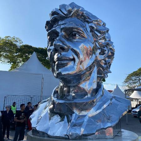Busto de Ayrton Senna - Reprodução/Twitter