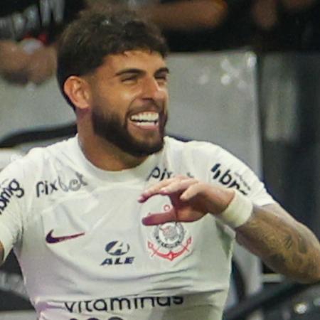 Yuri Alberto celebra gol do Corinthians
