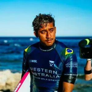 Aaron Hughes/Liga Mundial de Surf