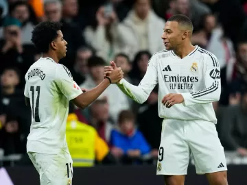 Mbappé e Rodrygo marcam, e Real Madrid vence o Sevilla no adeus de Navas