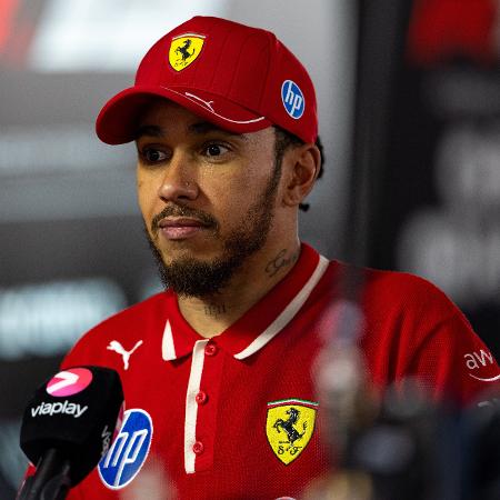 Lewis Hamilton foi desclassificado do Grande Prêmio da China Lewis Hamilton foi desclassificado do Grande Prêmio da China