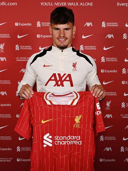 Lateral esquerdo Milos Kerkez, do Liverpool, é um dos reforços mais caros desta janela Lateral esquerdo Milos Kerkez, do Liverpool, é um dos reforços mais caros desta janela