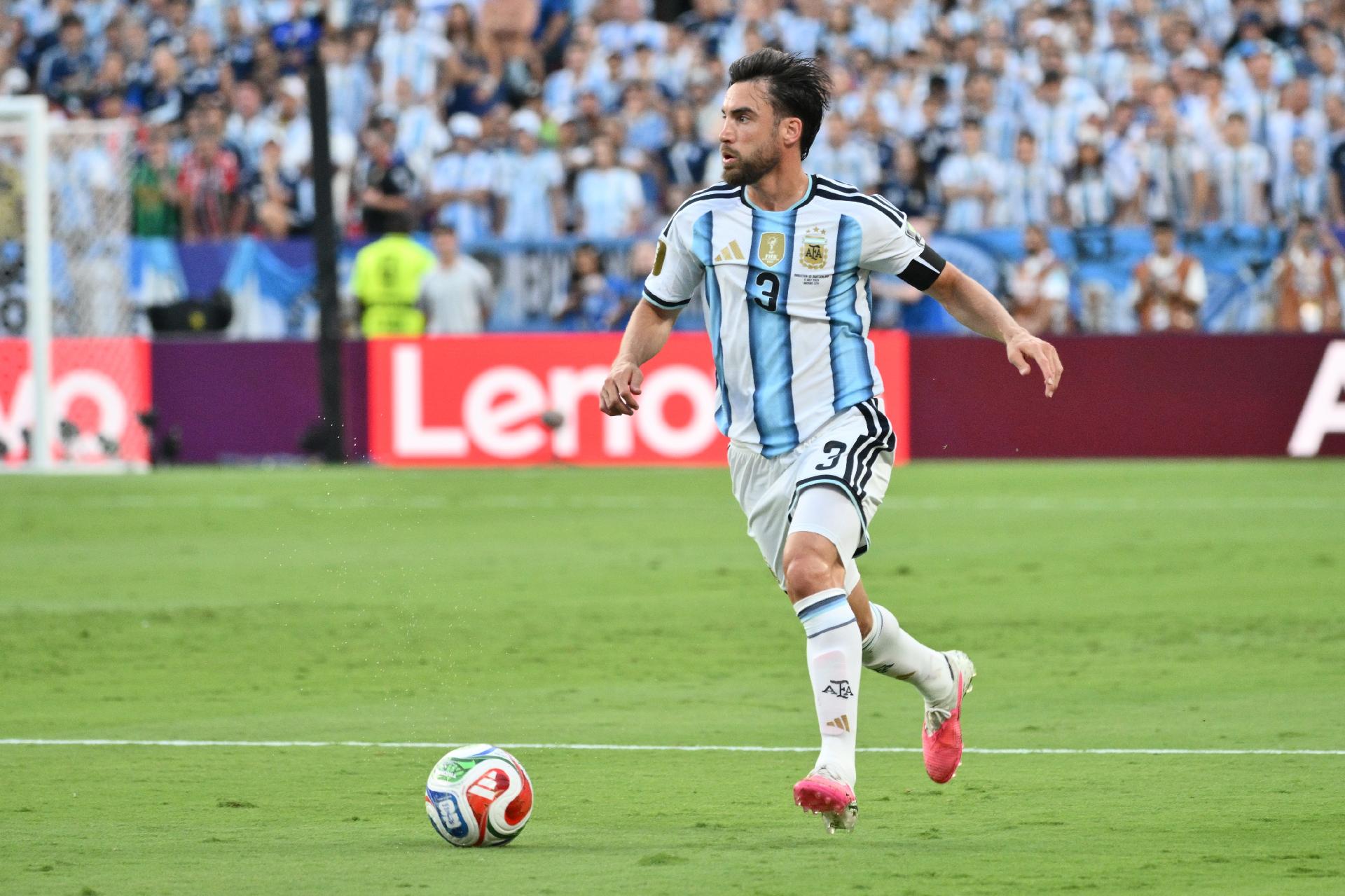 Tagliafico, lateral da Argentina, durante partida da Copa do Mundo 2026 - undefined