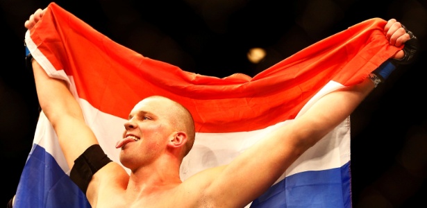 Stefan Struve derrota Antonio Pezão no UFC Holanda - REUTERS/Michael Kooren