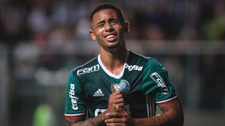 Gabriel Jesus chora ao marcar para o Palmeiras contra o Atlétitico-MG