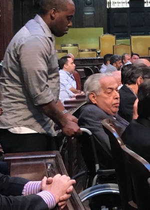 Eurico Miranda na cadeira de rodas - UOL - UOL