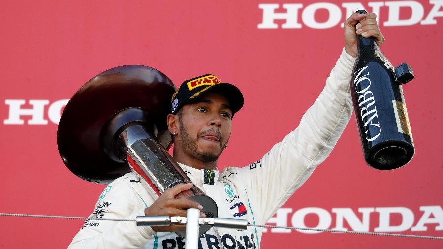 Lewis Hamilton, da Mercedes, comemora vitória no GP do Japão - Issei Kato/Reuters