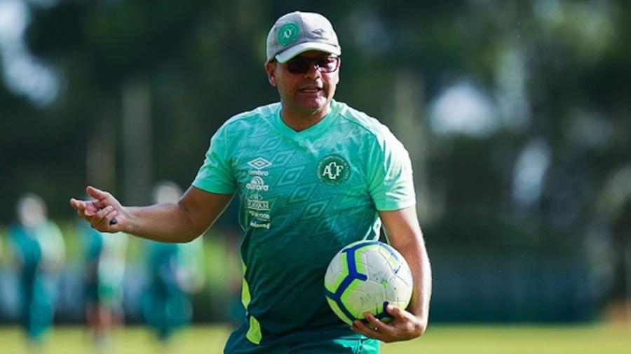 Umberto Louzer acerta com o Cruzeiro após boa campanha na Série B pela Chapecoense - Divulgação/Chapecoense