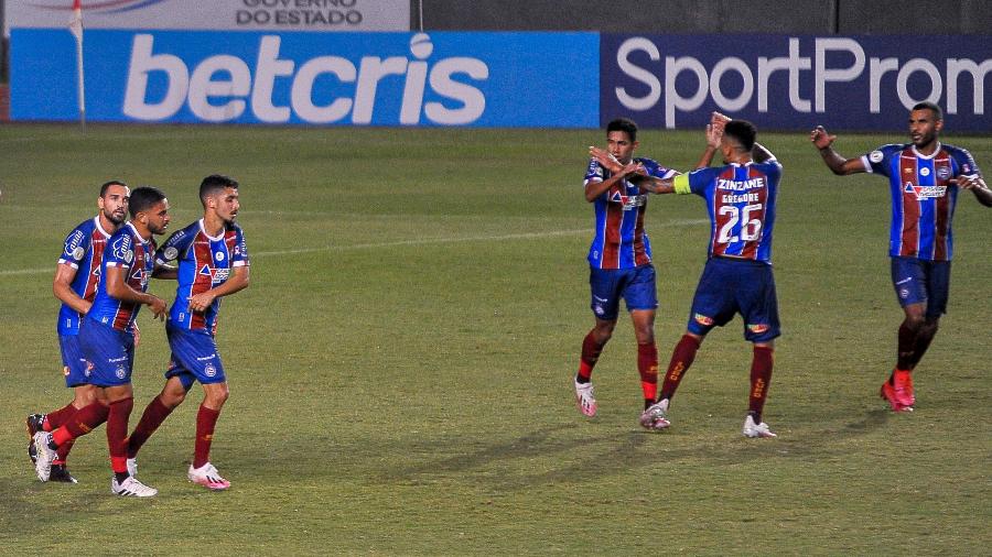 Jogadores do Bahia comemoram gol contra o Atlético-MG - Jhony Pinho/AGIF