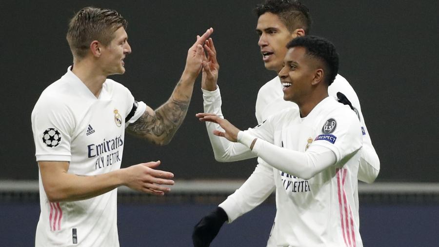 Jogadores do Real Madrid celebram gol contra a Inter de Milão pela Liga dos Campeões - Alessandro Garofalo/Reuters