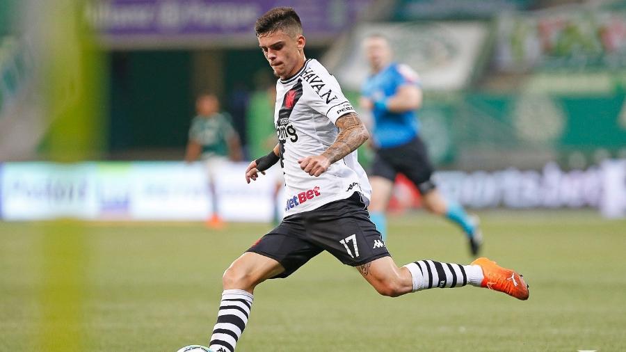 Gabriel Pec tem entrado bem no segundo tempo e pode se tornar titular no lugar de Talles Magno no Vasco - Rafael Ribeiro / Vasco