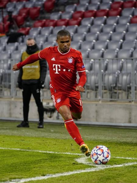 Douglas Costa tem tido poucas oportunidades na 2ª passagem pelo Bayern - Reprodução