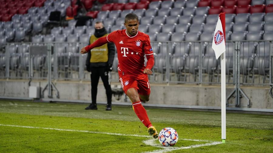 Douglas Costa tem tido poucas oportunidades na segunda passagem pelo Bayern - Reprodução