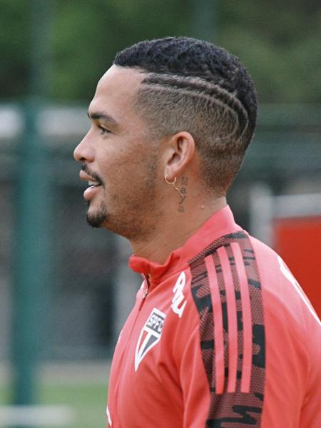 Após irritação no olho, Luciano treina normalmente e deve reforçar São Paulo contra o Atlético-MG - Erico Leonan / saopaulofc