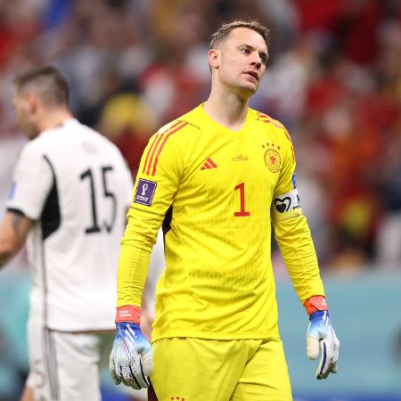 Manuel Neuer, capitão da Alemanha, lamenta gol sofrido pela Espanha na Copa 2022 - Julian Finney/Getty Images