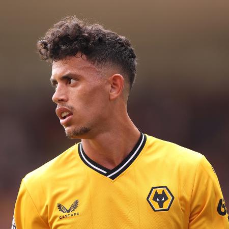 Matheus Nunes, do Wolverhampton, durante jogo contra o Brighton