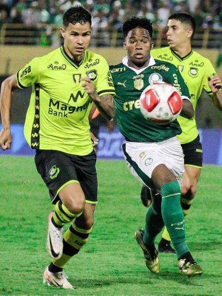 Endrick, do Palmeiras, em ação na partida contra o São Bernardo válida pelo Campeonato Paulista